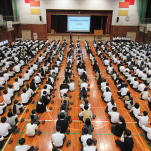 阿倍野中学校　体育大会を見学しました。